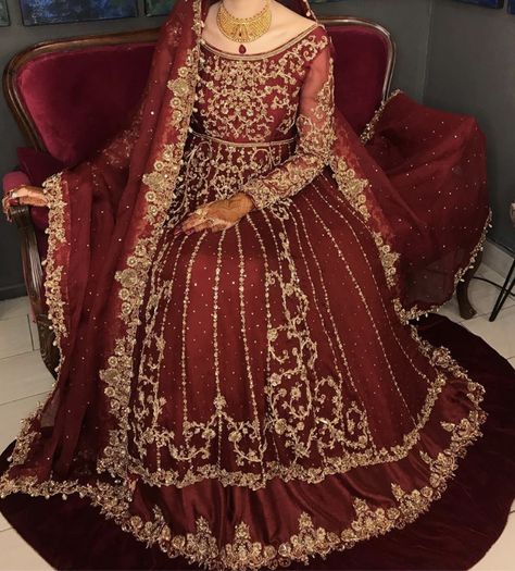 Modern Bridal Dress, Red Bridal Dress, Walima Dress, Desi Wedding Dresses, Velvet Dress Designs, Latest Bridal Dresses, Asian Bridal Dresses, Nikkah Dress, Bridal Lehenga Red