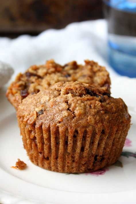 The best, most scrumptious date carrot muffins — my family's ABSOLUTE favorite. We make these moist, sweet, and healthy-ish muffins ALL THE TIME. They are just that yummy. Plus, they're nut-free and perfect for popping into school lunches. #mondaysundaykitchen #carrotmuffinrecipes #datemuffins #besthealthymuffinrecipes #muffinrecipes #bestmuffins #dates #schoolsnack #breakfast #bestcarrotmuffins #healthymuffins #healthycarrotmuffins Healthy Carrot Muffins, Date Muffins, Healthy Breakfast Muffins, Carrot Muffins, Cranberry Muffins, Healthy Muffin Recipes, Muffin Bread, Healthy Banana, Coffee Cakes