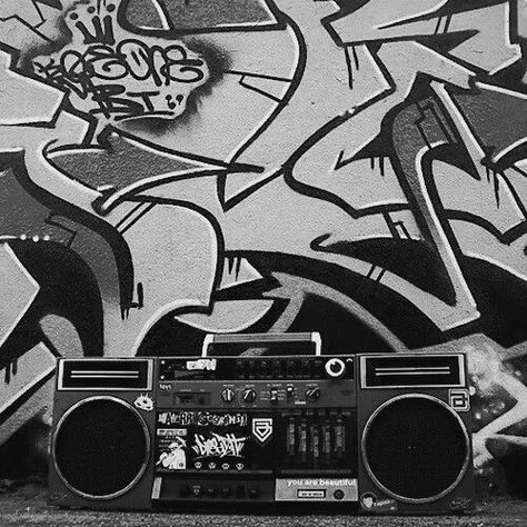 Old School Aesthetic Hip Hop, Hiphop Aesthetic Wallpaper, Hip Hop Aesthetic Wallpaper, 90s Hip Hop Aesthetic, Dance Aesthetic Hip Hop, Boombox Art, Hiphop Aesthetic, Hip Hop Background, Aesthetic Hiphop