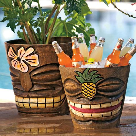 Outdoor Tiki Bar Ideas Patio, Outdoor Tiki Bar Ideas, Tikki Bar, Outdoor Tiki Bar, Hawaiian Party Decorations, Tiki Decor, Tiki Bar Decor, Tiki Lounge, Tiki Art