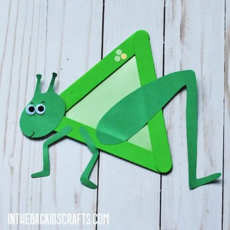 Grasshopper Crafts & Activities for Kids - Kids Art & Craft Grasshopper Crafts, Crafts Construction Paper, Grasshopper Craft, Bug Crafts For Kids, Insect Craft, Insects Preschool, Insect Crafts, Bug Crafts, Summer Crafts For Kids