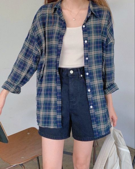 Checkered Polo Outfit Women, Checked Shirt Outfit, Penny Robinson, Checkered Polo, Polo Outfit, Fashionista Clothes, Outfit Women, Check Shirt, Stylish Dresses