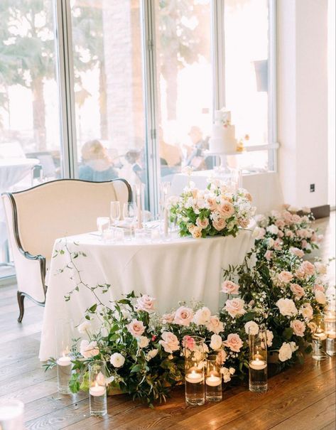 Pink And White Sweetheart Table, Sweetheart Table Inspiration, Sweetheart Table Flower Arrangements, Sweetheart Table Wedding Decor, Cambridge Mill, Wedding Sweetheart Table Decor, Sweetheart Table Flowers, Villa Modern, Heart Table