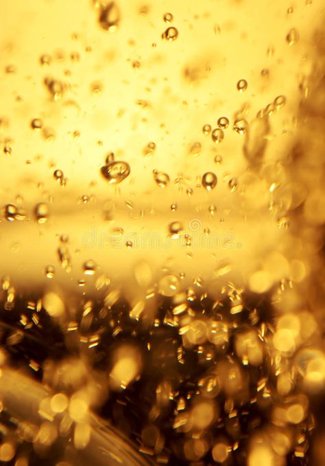 Bubbly Astethic, Champagne Background, Champagne Aethestic, Spilled Champagne, Yellow Bubbles, Champagne Bubbles Background, Champagne Drinks, Champagne Bubbles, Water Images