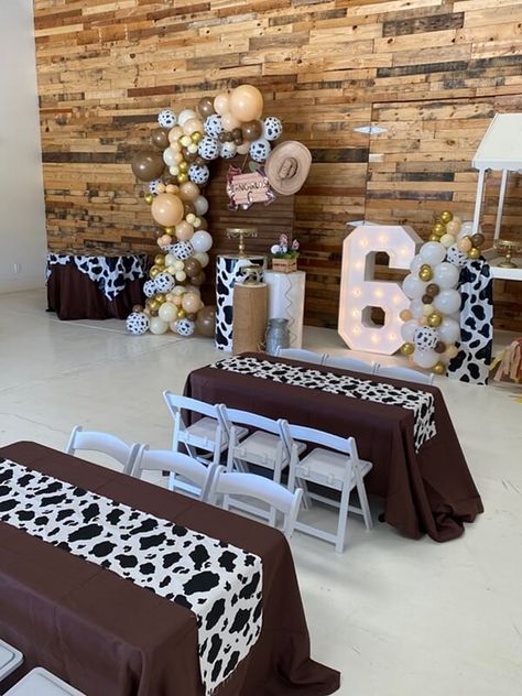 Brown Cow Print Birthday Party, 1st Rodeo Table Decor, Cowgirl Table Centerpieces, Cowboy Party Table Decor, My First Rodeo Backdrop, Ranch Theme Party, Western Birthday Party Decorations, Western Table Decor, Rodeo Theme Birthday Party