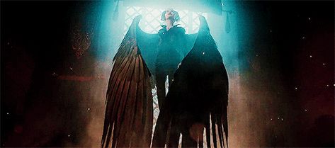 Heavenly • Gifs - 𝓐𝓷𝓰𝓮𝓵 - Page 3 - Wattpad Maleficent Wings, Winged People, Arte Grunge, Ange Demon, Wings Art, Magic Aesthetic, Magic Powers, Angels And Demons, Aesthetic Gif