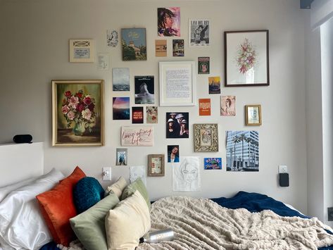 #dorm #collage #decor #college #harrystyles #art #cozy Post Grad Bedroom, Bedroom Gallery Wall Above Bed, Room Inspo Bedroom, Minimalistic Bedroom, Collage Decor, Dorm Room Wall Decor, Gallery Wall Bedroom, Dorm Wall Decor, Dorm Room Inspiration