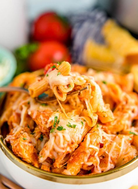 Insta Pot Chicken Parmesan Pasta, Chicken Parmesan Soup Instant Pot, Instant Pot Chicken Parmesan Pasta, Instant Pot Chicken Pasta Recipes, Chicken Pasta Instant Pot, Pasta In Instant Pot, Instant Pot Chicken Pasta, Instant Pot Chicken Parmesan, Strawberry Coffee Cake