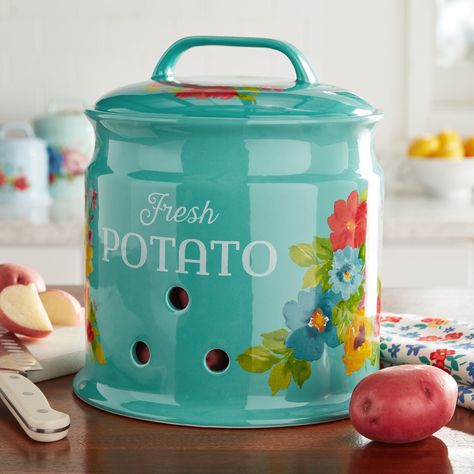 Potato Storage Bin, Pioneer Woman Potatoes, Pioneer Woman Dishes, Pioneer Woman Kitchen Decor, Potato Storage, Pantry Bin, How To Store Potatoes, Fresh Potato, Pioneer Woman Kitchen