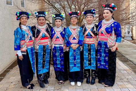 Last Day Of The Year, Hmong Fashion, Hmong Clothes, New Years Outfit, History Fashion, Asian Fashion, Traditional Outfits, Academic Dress, Dress Outfits