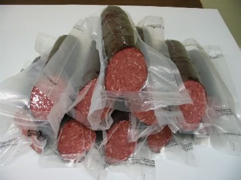 Venison Summer Sausage, Venison Summer Sausage Recipe, Homemade Summer Sausage, Venison Sausage Recipes, Summer Sausage Recipes, Venison Sausage, Salami Recipes, Sausage Making Recipes, Elk Recipes