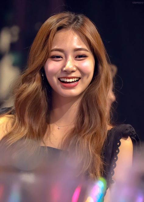 tzuyu pics on Twitter: "thank you god for gifting us chou tzuyu… " Tzuyu Profile, Chou Tzu Yu, Twice Tzuyu, Falling In Love Again, Tzuyu Twice, One In A Million, Korean Girl, Celebrity Crush, Kpop Girls