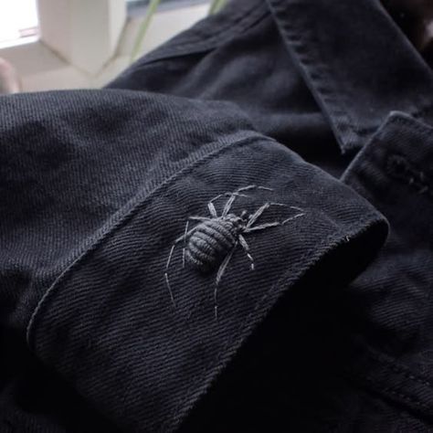 Spider Button Embroidery, Spider Embroidery Stitch, Adding Embroidery To Clothes, Mcr Embroidery, Embroidery On Jacket, Embroidery Spider Web, Jeans Jacket Embroidery, Spider Clothes, Spider Jacket