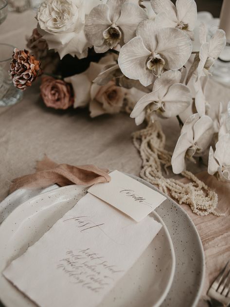 The Lane, Neutral Wedding, Deco Floral, Wedding Table Settings, Wedding Tablescapes, Wedding Reception Decorations, Wedding Themes, Table Style, Decoration Table