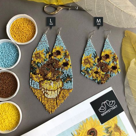 Boho Flower Bouquet, Blue Beaded Earrings, Gold Bead Earrings, Van Gogh Sunflowers, Beadwork Earrings, Brick Stitch Pattern, Sunflower Earrings, Earrings Art, Beaded Earrings Patterns