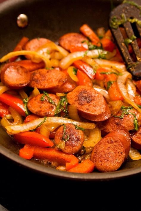 Sausage And Bell Peppers, Turkey Kielbasa Recipes, Weight Watchers Recipe, Sausage Peppers And Onions, Smoked Sausage Recipes, Sausage Peppers, Kielbasa Recipes, Easy Skillet Meals, Weight Watchers Chicken