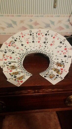 Handmade Queen of Hearts collar Queen Of Hearts Collar, Queen Of Hearts Halloween Costume, Playing Card Crafts, Queen Of Hearts Halloween, Diy Playing Cards, Alice In Wonderland Diy, Alice In Wonderland Tea Party Birthday, Heart Costume, Queen Of Hearts Costume