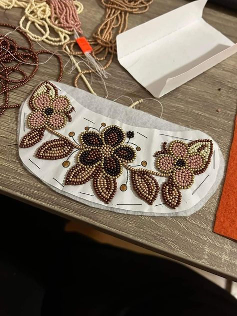 Metis Floral Beadwork, Indigenous Beadwork Patterns, Beadwork Designs Patterns, Athabascan Beadwork, Metis Beadwork Patterns, Metis Art, Beaded Regalia, Metis Beadwork, Powwow Beadwork