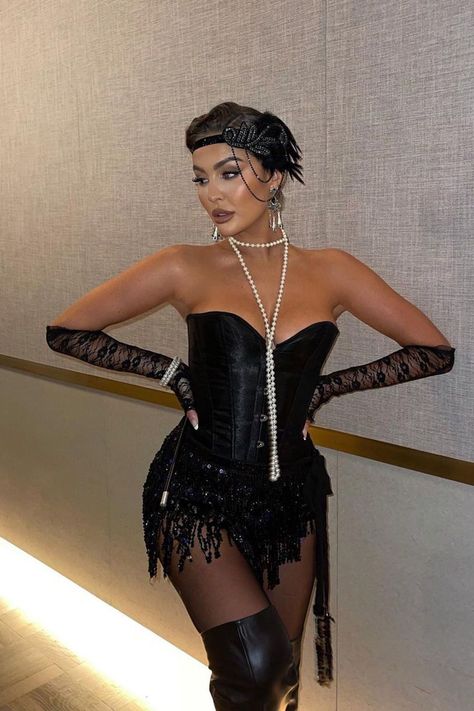 Check out these hot and trendy Halloween costumes that you can recreate for spooky season! Vintage Burlesque Costume, Black Corset Costume, Burlesque Halloween Costumes, Mafia Theme, Burlesque Theme, Corset Halloween Costumes, Gatsby Party Outfit, Gatsby Outfit, 20s Costume