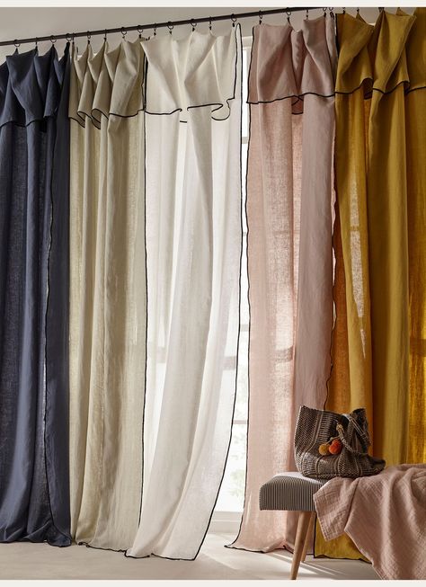 Curtains Bedroom Curtains With Blinds, Plain Curtains, The Curtains, Curtain Designs, Linen Curtains, Curtains Bedroom, Curtains Living Room, Interior Furniture, Curtains With Blinds