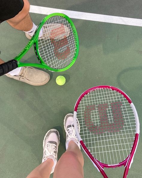 Playing tennis Couple Playing Tennis, Tennis Team Aesthetic, Tennis Match Aesthetic, Tennis Couple Aesthetic, Tennis Boyfriend, Couple Living Together Aesthetic, Couples Hobbies, Deportes Aesthetic, Tennis Player Aesthetic