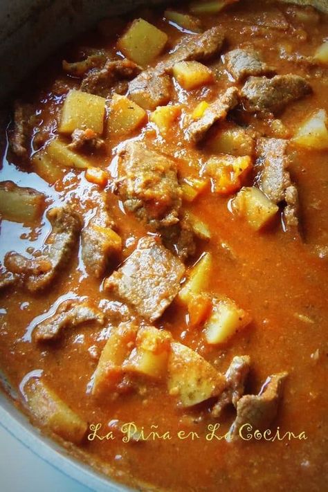 Angus Beef Chunks Recipes, Papas Recipe, Beef With Potatoes, Hispanic Recipes, Real Mexican Food, Authentic Mexican Recipes, Meat And Potatoes, Recipe Mexican, Carne Guisada