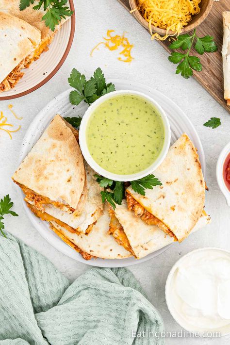 Air Fryer Chicken Quesadilla Easy Chicken Quesadilla Recipe, Quesadilla Recipes Easy, Ways To Cook Steak, Make Shredded Chicken, Eating On A Dime, Chicken Quesadilla Recipe, Winter Cooking, Pizza Recipes Easy, Cooking Chicken To Shred