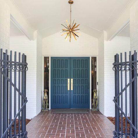 Bellewood remodel - Midcentury - Entry - Dallas - by Blue C Designs | Houzz Mid Century Modern Front Door Colors, Midcentury Entry, Midcentury Modern Front Door, Modern Front Door Ideas, Mid Century Front Door, Mid Century Modern Front Door, Modern Entryway Ideas, Mid Century Modern Entryway, Front Door Ideas