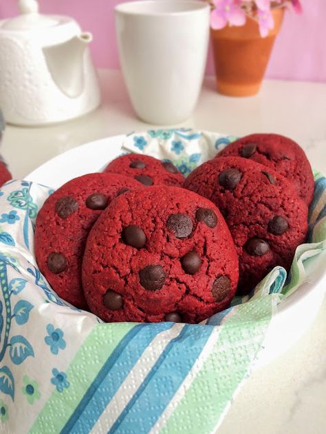 Galletas de Red Velvet Redvelvet Cookies, Red Velvet Desserts, Red Velvet Cookies, Dessert Packaging, Valentine Desserts, Chocolate Recipe, Cookie Packaging, Yummy Cookies, Cupcake Cookies