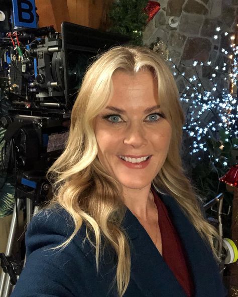 Alison Sweeney has signed a multi-picture overall deal with Hallmark Media.#AlisonSweeney #MarloThomas #DaysofourLives Lisa Hamilton, Marlo Thomas, Alison Sweeney, Multi Picture, Hallmark Channel, Kelly Clarkson, Hollywood Walk Of Fame, Days Of Our Lives, Walk Of Fame