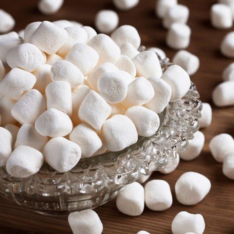 Bag Of Marshmallows, Gelatin Free Marshmallows, Vanilla Jello, Sugar Free Marshmallows, Homemade Marshmallow Fluff, Food Polls, Marshmallow Recipes, Vanilla Cream Filling, Vegan Marshmallows