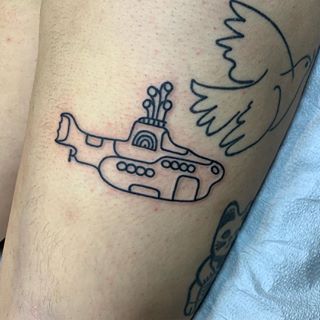 Yellow submarine @studiosansregret Beatles Inspired Tattoos, Disney Tattoos For Men, Yellow Things, Rock Tattoo, Music Tattoos, Cartoon Tattoos, Baby Tattoos, Aesthetic Tattoo, Sister Tattoos