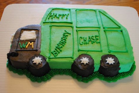 Garbage Truck Cupcake Cake, Garbage Truck Cupcakes, Garbage Truck Cakes For Boys, Trash Truck Birthday Cake, Garbage Truck Birthday Cake, Vampire Birthday Cake, Mermaid Barbie Cake, Truck Birthday Cake, Birthday Cake For Men