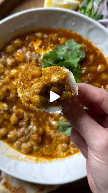 Eating Healthy | Recipes | Nutrition on Instagram: "If you’re looking for a plant-based meal to add to your weekly rotation, chana masala is a classic that just about anyone can enjoy 🙌🏽 This also stores incredibly well in the fridge, making it perfect for a quick lunch throughout the week! 🤩

by @nutrientmatters

Recipe ⬇️
2 large tomatoes 
2 tbsp Ghee 
1 Red onion 
2 cardamon pods 
1 bay leaf 
4 (large) garlic cloves (minced)
2” ginger (grated)
1 tsp Ground coriander 
1 tsp garam malasa 
1 tsp Red Chili powder 
1 tsp Paprika 
1 tsp curry powder 
1/2 tsp Cumin AND 
1/4 tsp turmeric 
Tomato pure (1.5-2 cups tomato liquid)
Salt & pepper 
1 can chickpeas 
1 cup water 

Garnish & toppings: 
Heavy cream 
Cilantro 
Lemon juice 
Red onion (slices)

#healthyrecipes #plantbased #easyhealthymeal Chana Masala Recipe, Chana Masala Chickpeas, Chana Masala Recipe Videos, Channa Masala For Chapathi, Vegan Chana Masala, Quick Chana Masala, Plant Based Lunch, Pea Salad, Pea Recipes