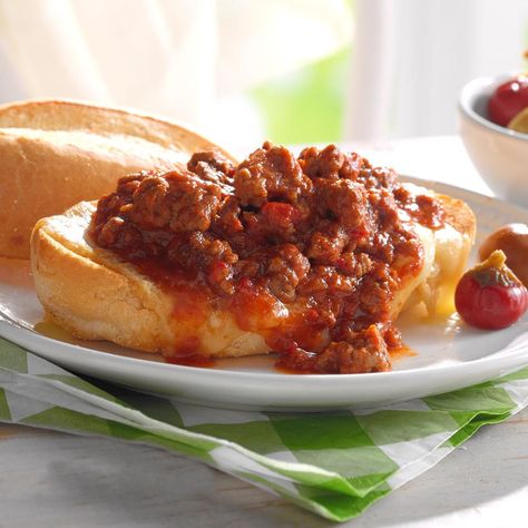 Sausage Sloppy Joes, Recipe Italian Sausage, Italian Sloppy Joes, Hot Sandwich Recipes, Sloppy Joes Sandwich, Mozzarella Tomato, Recipe Italian, Sloppy Joes Recipe, Italian Foods