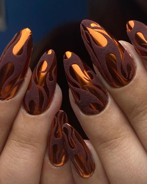 Copper Nails Designs, Fall Nail Art Ideas, Copper Nails, Chrome Nails Designs, Graduation Nails, Fall Nail Trends, Fall Nail Art Designs, Geometric Nail, Fall Nail Art