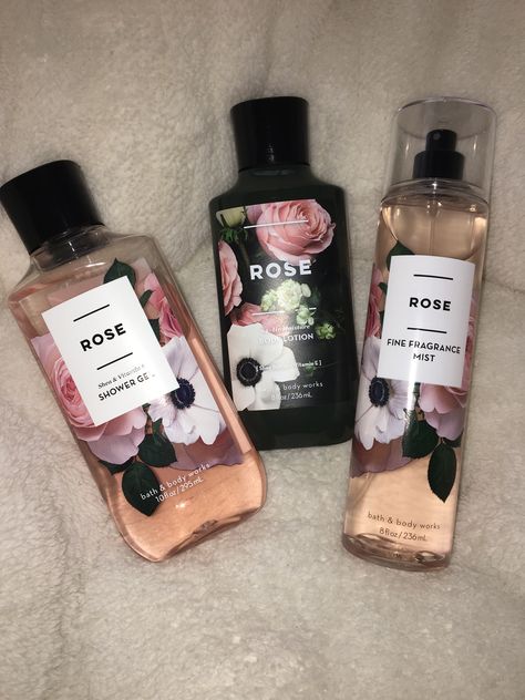 Bath N Body Works, Perfume Lotion, Bath And Body Works Perfume, Shower Skin Care, Body Smells, Smelling Good, Homemade Soap Recipes, Body Washes, Bath And Body Care