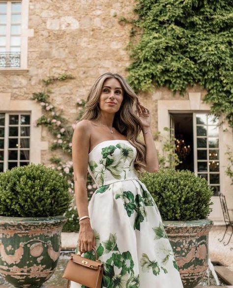 Bianca’s Lifestyle Lydia Millen, Lydia Elise Millen, Southern Belle Dress, Garden Party Outfit, Floral Dress Outfits, Dresses For Summer, Floral Outfit, Floral Dresses, Luxury Dress