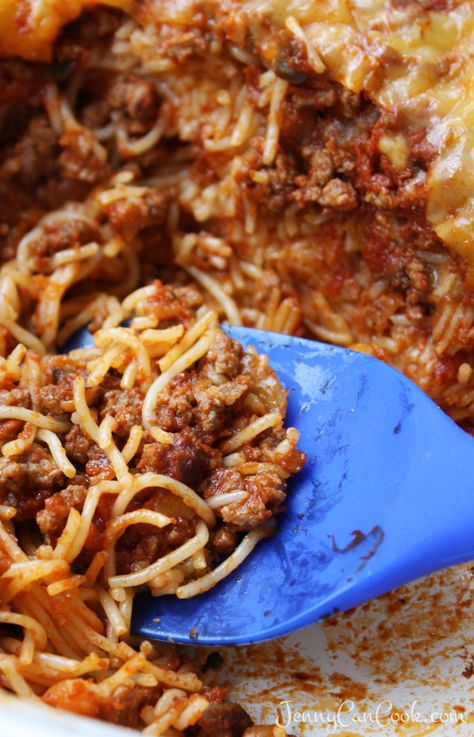 Angel Hair Casserole recipe from Jenny Jones (JennyCanCook) Simple recipe uses only seven ingredients. Jenny Can Cook Recipes, Angel Hair Recipes, Ground Beef Mushrooms, Angelic Hair, Jenny Can Cook, Angel Hair Pasta Recipes, Easy Casserole Recipe, Jenny Jones, Spaghetti Casserole