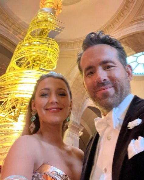 Blake Lively Ryan Reynolds, 11 Year Anniversary, Blake And Ryan, Couple Selfies, Shay Mitchell, Famous Couples, Cute Couple Selfies, Ryan Reynolds, Sweet Couple