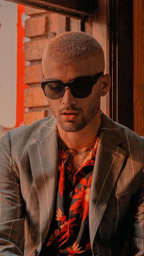 Zayn Malik Dusk Till Dawn, Zayn Malik Aesthetic, Zayn Malik Photoshoot, Zayn Malik Wallpaper, Zaddy Zayn, Bewafa Photo Editing, Gigi Hadid And Zayn, Zayn Malik Style, 90s Bollywood Aesthetic