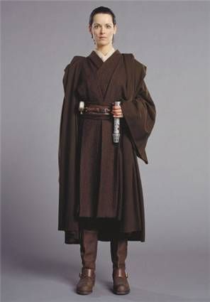 Length of robes                                                                                                                                                                                 Mais Jedi Cloak, Jedi Robes, Female Jedi, Disfraz Star Wars, Jedi Outfit, Jedi Robe, Jedi Cosplay, Jedi Costume, Ralph Mcquarrie