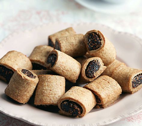 Fig Rolls, Dried Figs, Roll Recipe, Ground Almonds, Recipe Healthy, Orange Zest, A Cup Of Coffee, Rolls Recipe, The Fruit