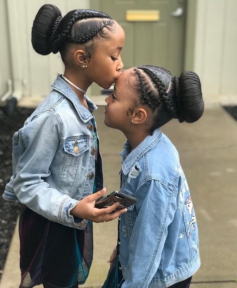 Natural Hair on Instagram: “❤️😍 @cherrishandsavannah Tag your best friend or sister - - - #NaturalQueen #naturalhairjourney #naturalhaircommunity #blackisbeautiful…” Cabello Afro Natural, Lil Girl Hairstyles, Kid Braid Styles, Girls Natural Hairstyles, Flower Girl Hairstyles, Girls Hairstyles Braids, Natural Hair Updo