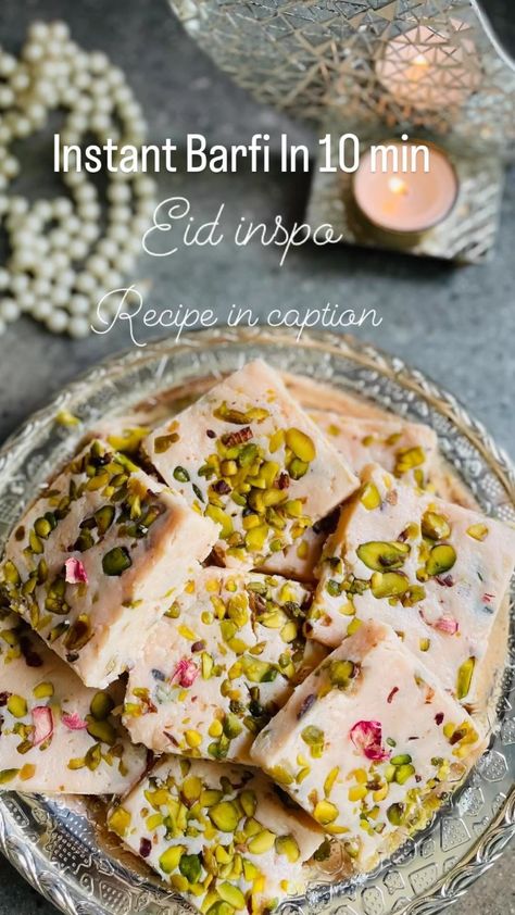 Instant Milk Barfi With Rose And Pistachios Recipe https://resepmamiku.com/en/instant-milk-barfi-with-rose-and-pistachios-bon_appetit_by_nadia Barfi Recipe, Sweet Tooth Craving, Pistachio Milk, Pistachio Recipes, Diwali Sweets, Pakistani Style, Cardamom Powder, Sweet Cravings, Indian Desserts