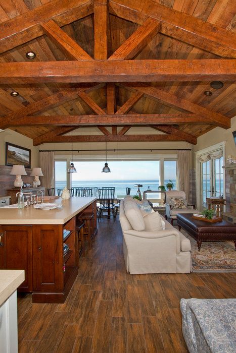 Traditional wood beach house Beach House Cabin, Rustic Beach House Interior, Farm Beach House, Country Beach House, Beachy Homes, Beach House Rustic, Wood Beach House, Brown Beach House, Wooden Beach House