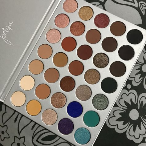 Jaclyn Hill x Morphe Crumble Cookie, Makeup Is Life, Palette Makeup, Jaclyn Hill, Make Up Looks, Night Looks, All Things Beauty, Cookie Recipe, Beauty Essentials