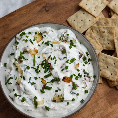 This French Onion Cottage Cheese Dip (gluten free, high protein) is the best healthy dip recipe. It is perfect for your next gathering!