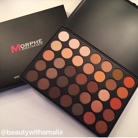 Morphe 350 palette #morphe350 #eyeshadow Instagram- @beautywithamalia Eye Shadow Pallets, Morphe 350 Palette, Morphe 350, Maquillage Yeux Cut Crease, Ideas For Makeup, Makeup Morphe, Makeup Pallets, Beauty Make-up, Makeup Guide