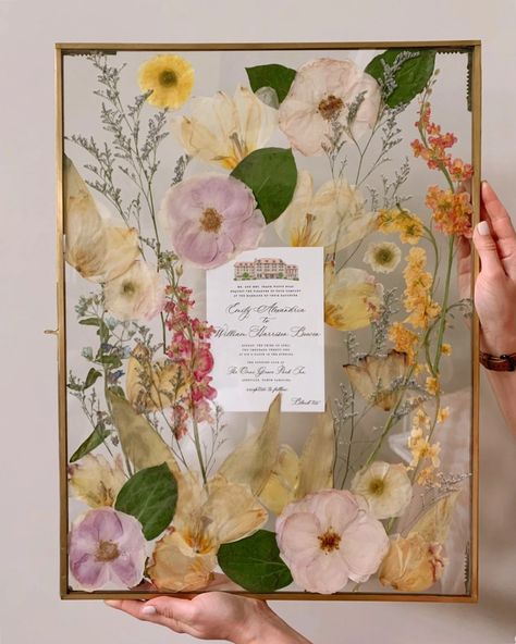 Pressed Wedding Flowers, Pressed Flowers Diy, Flowers Pressed, Wedding Bouquet Preservation, Pressed Flower Crafts, Bouquet Preservation, Pressed Flower Art, Event Flowers, Wedding Frames